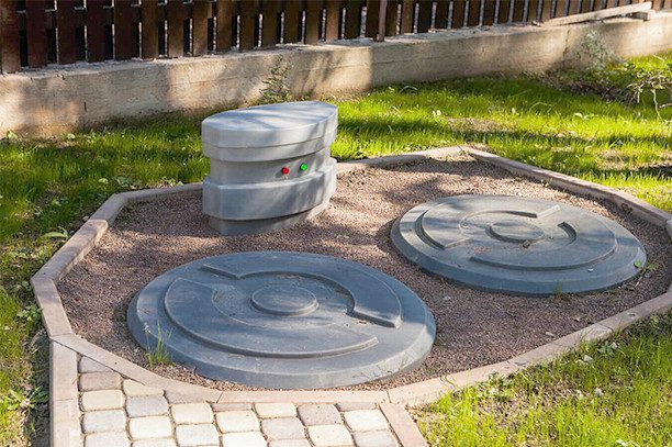 septic-system-backup-causes-warnings-and-ways-to-fix-it